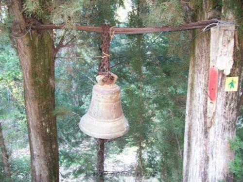 Η καμπάνα στον Μονή